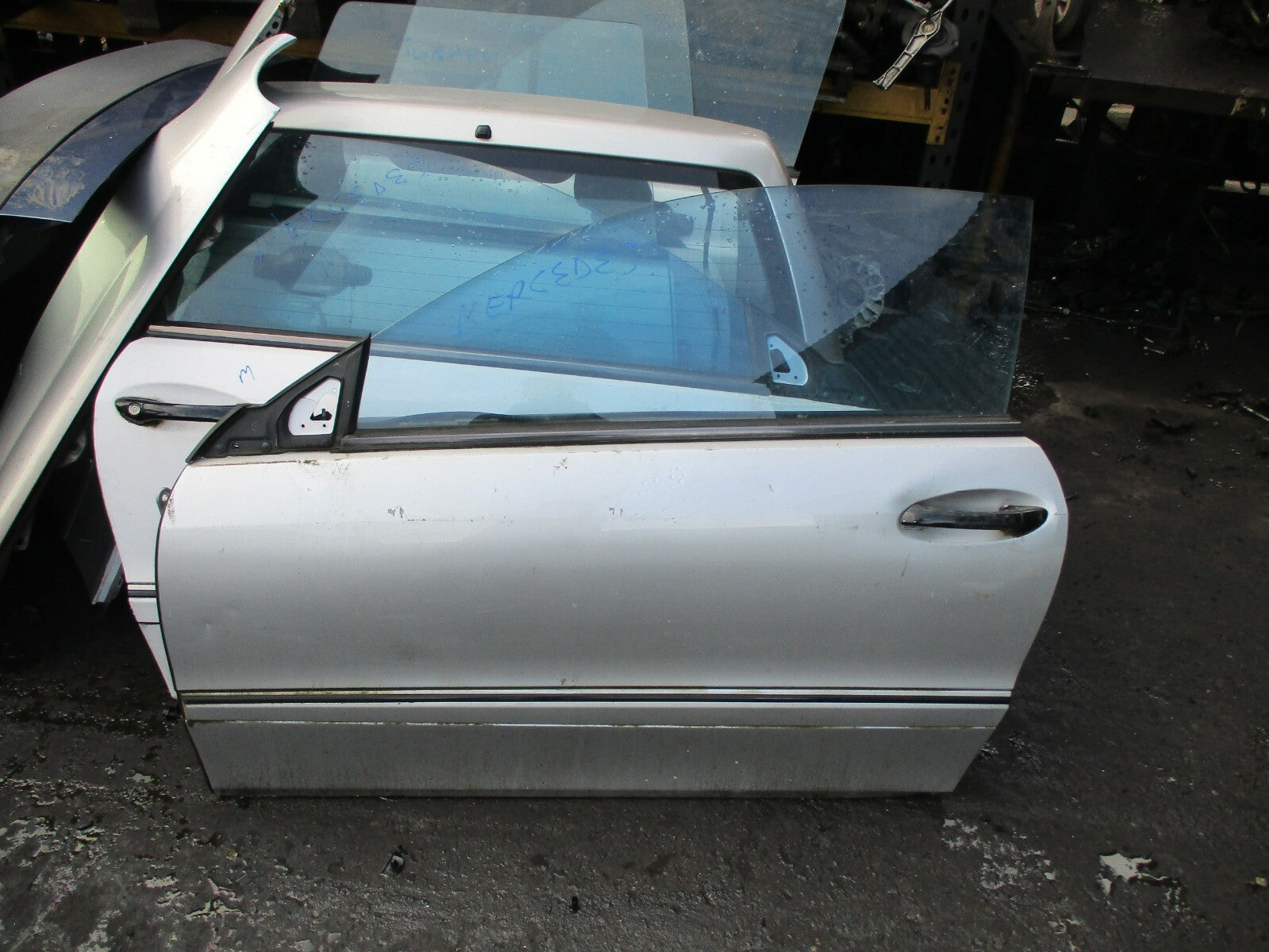 MERCEDES CLK C209 COUPE COMPLETE NS LEFT NEAR PASSENGER SIDE DOOR SILVER
