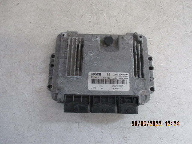 2011 VAUXHALL VIVARO ECU ENGINE CONTROL MODULE 8201105714