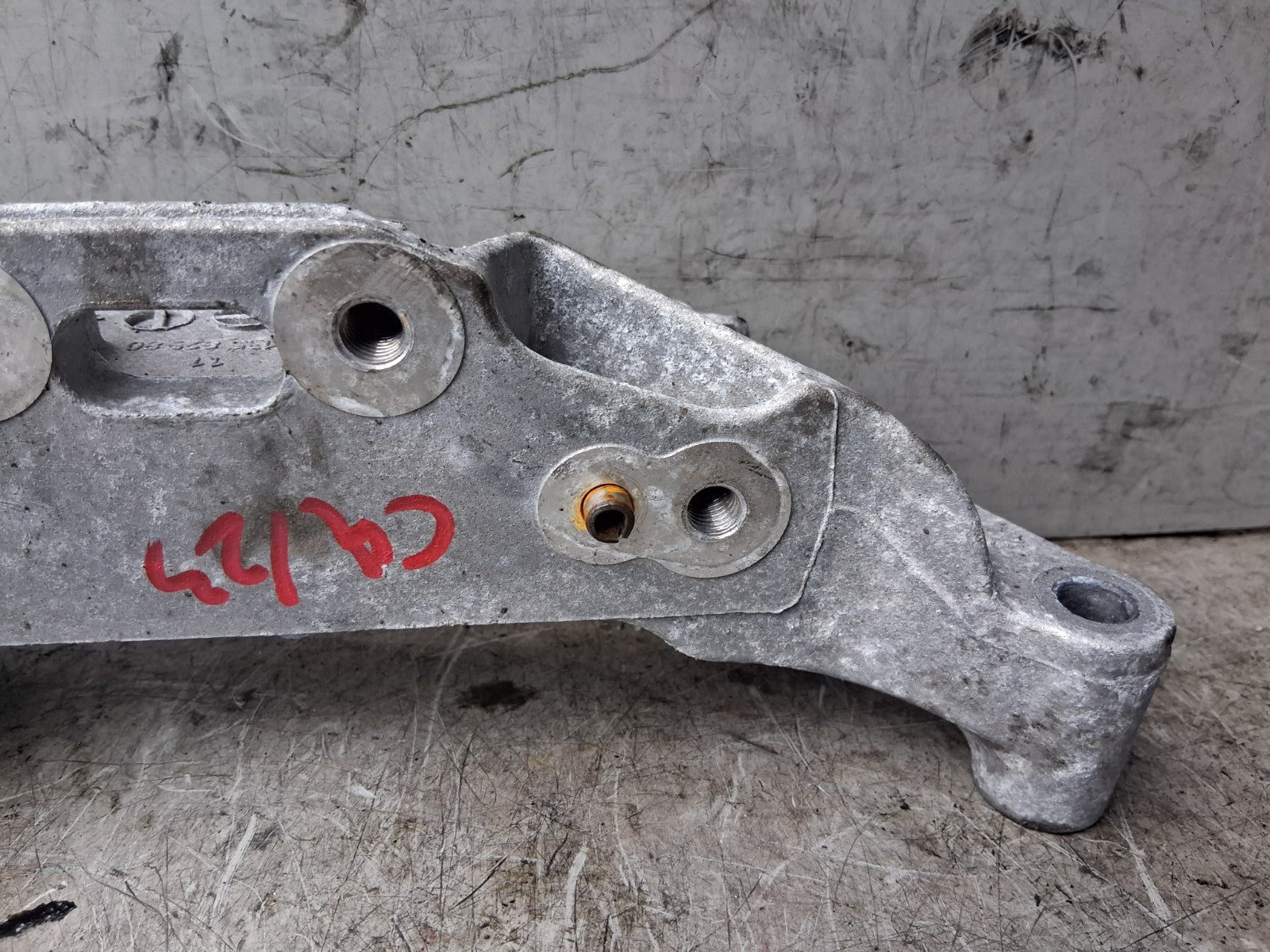 2023 CITROEN C4 MK3 1.2 PETROL ENGINE MOUNT BRACKET 9813582980