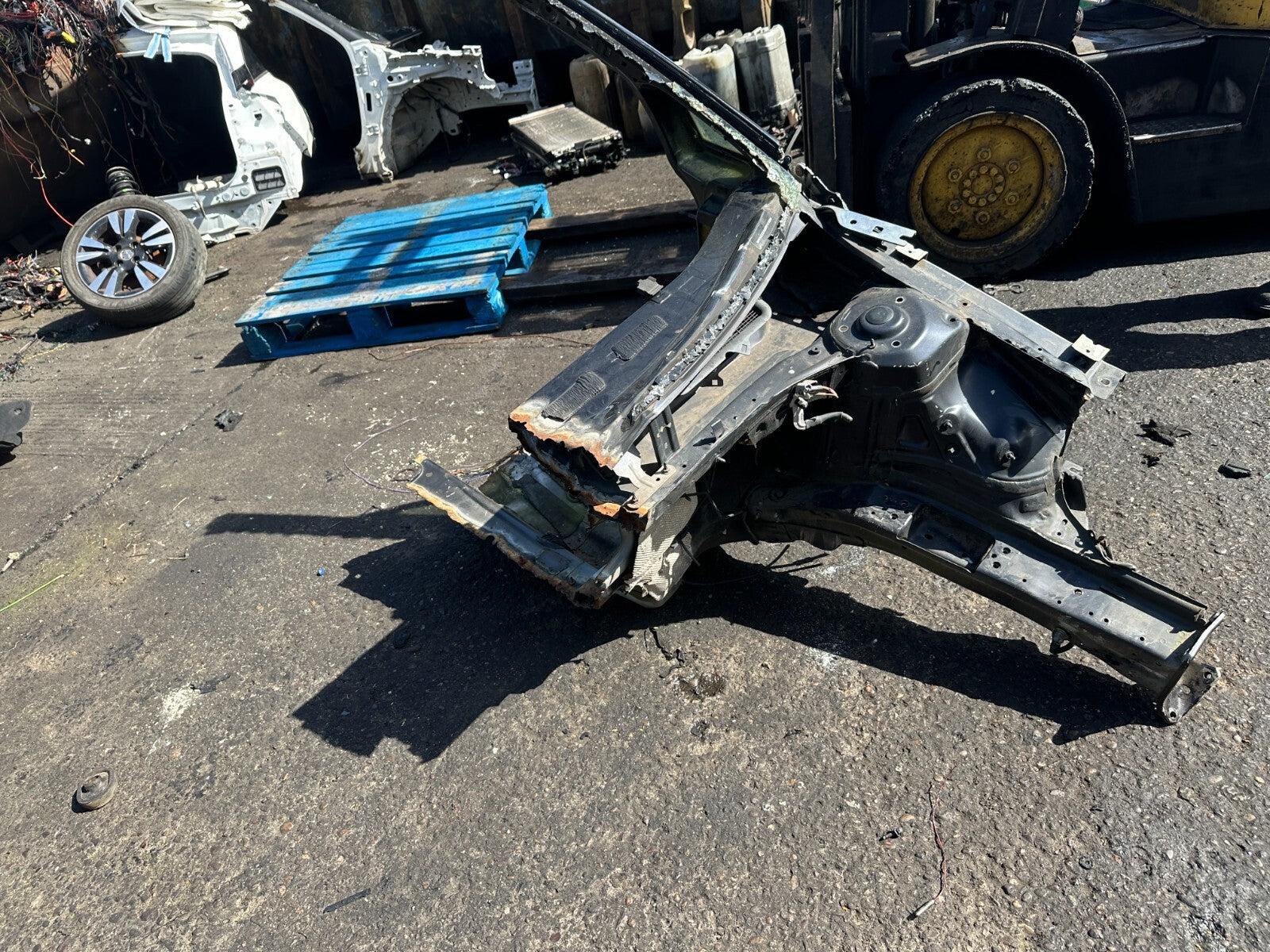 2013 VOLKSWAGEN GOLF MK7 NSF PASSENGER SIDE FRONT QUARTER CHASSIS LEG FLITCH CUT