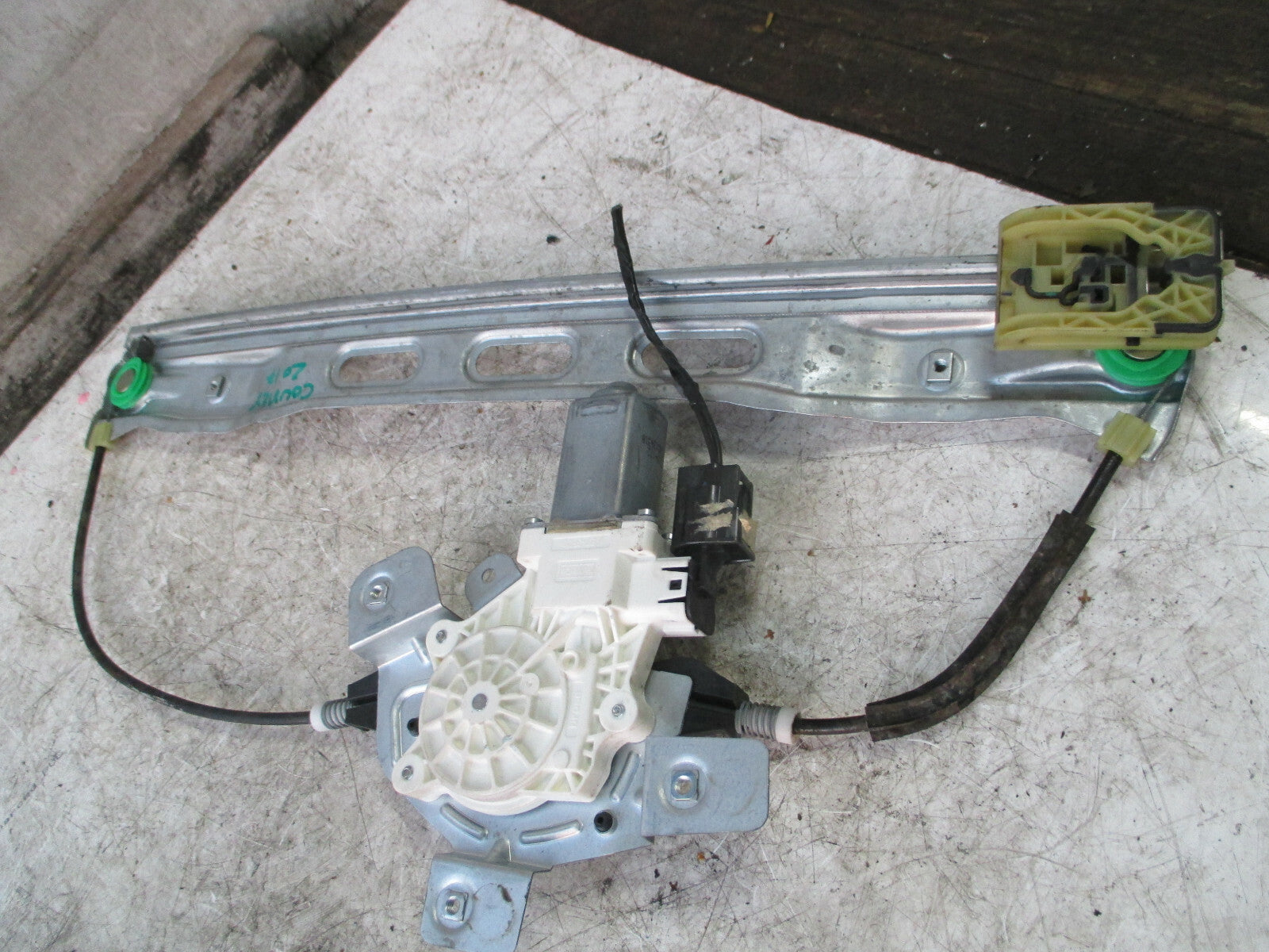 FORD TRANSIT COURIER 2017 OSF DRIVER SIDE FRONT MOTOR REGULATOR ET73A23200CC
