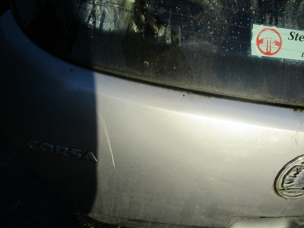 VAUXHALL CORSA D 3 DOOR 2010 COMPLETE BOOT LID TAILGATE WIPER MOTOR GLASS SILVER