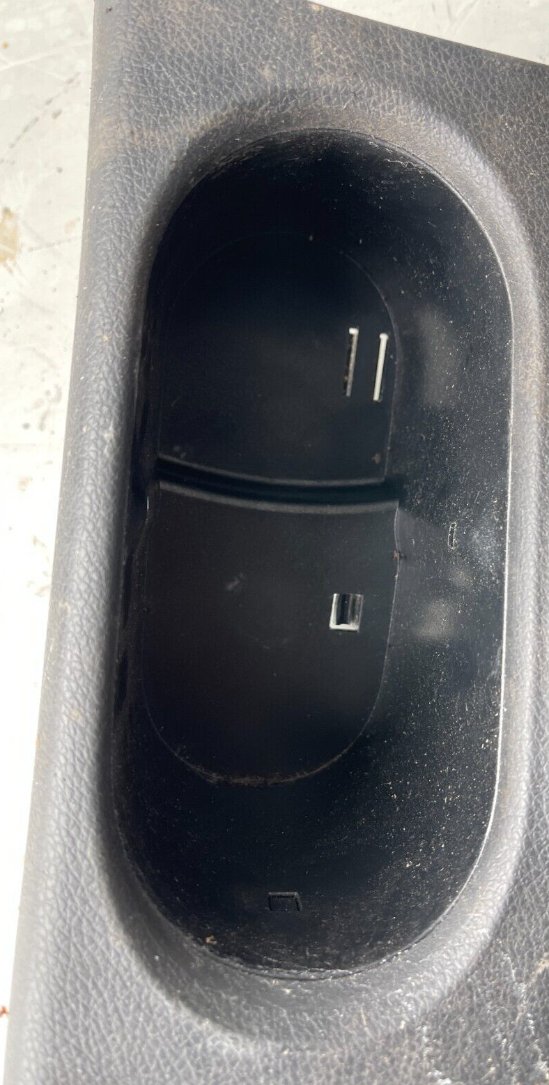 MERCEDES A CLASS W176 CENTRE CONSOLE CUP HOLDERS AND SAT NAV A1766800310