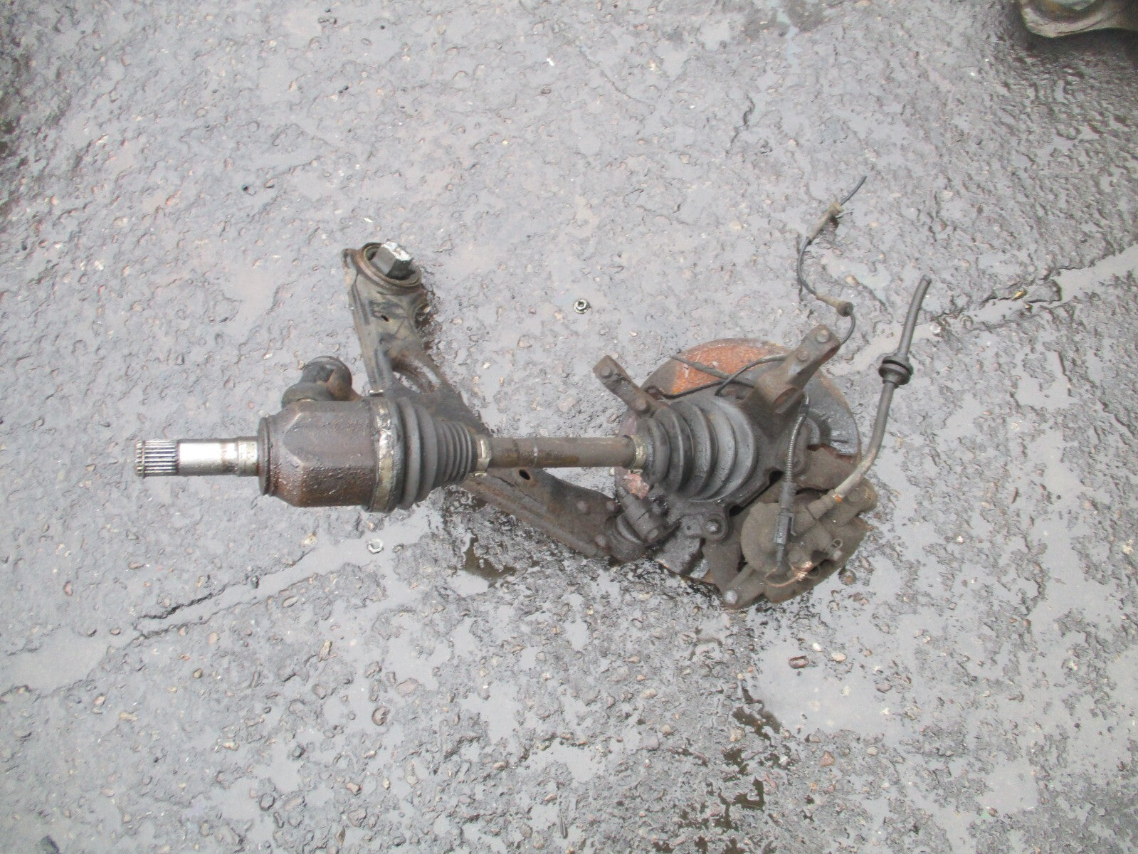2015 PEUGEOT BIPPER 1.3 DIESEL NSF PASSENGER SIDE HUB, DRIVE SHAFT & WISH BONE