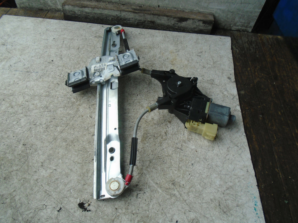 FORD FIESTA MK7 2016 3 DOOR NS PASSENGER SIDE WINDOW MOTOR REGULATOR 8A6114A389B