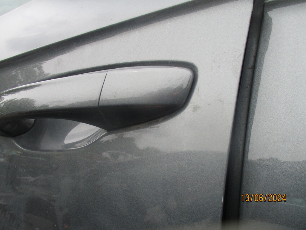 2020 VW VOLKSWAGEN T ROC NS PASSENGER FRONT EXTERIOR DOOR HANDLE GREY MET LR7H