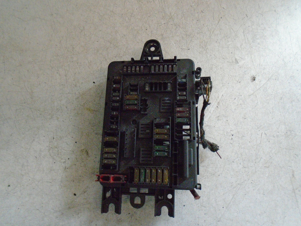 BMW 1 SERIES 2015 F20 F21 FUSE BOX 938907001