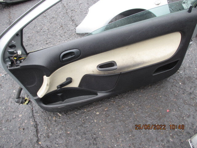 PEUGEOT 206 2005 3 DOOR OSF DRIVER SIDE COMPLETE DOOR SILVER
