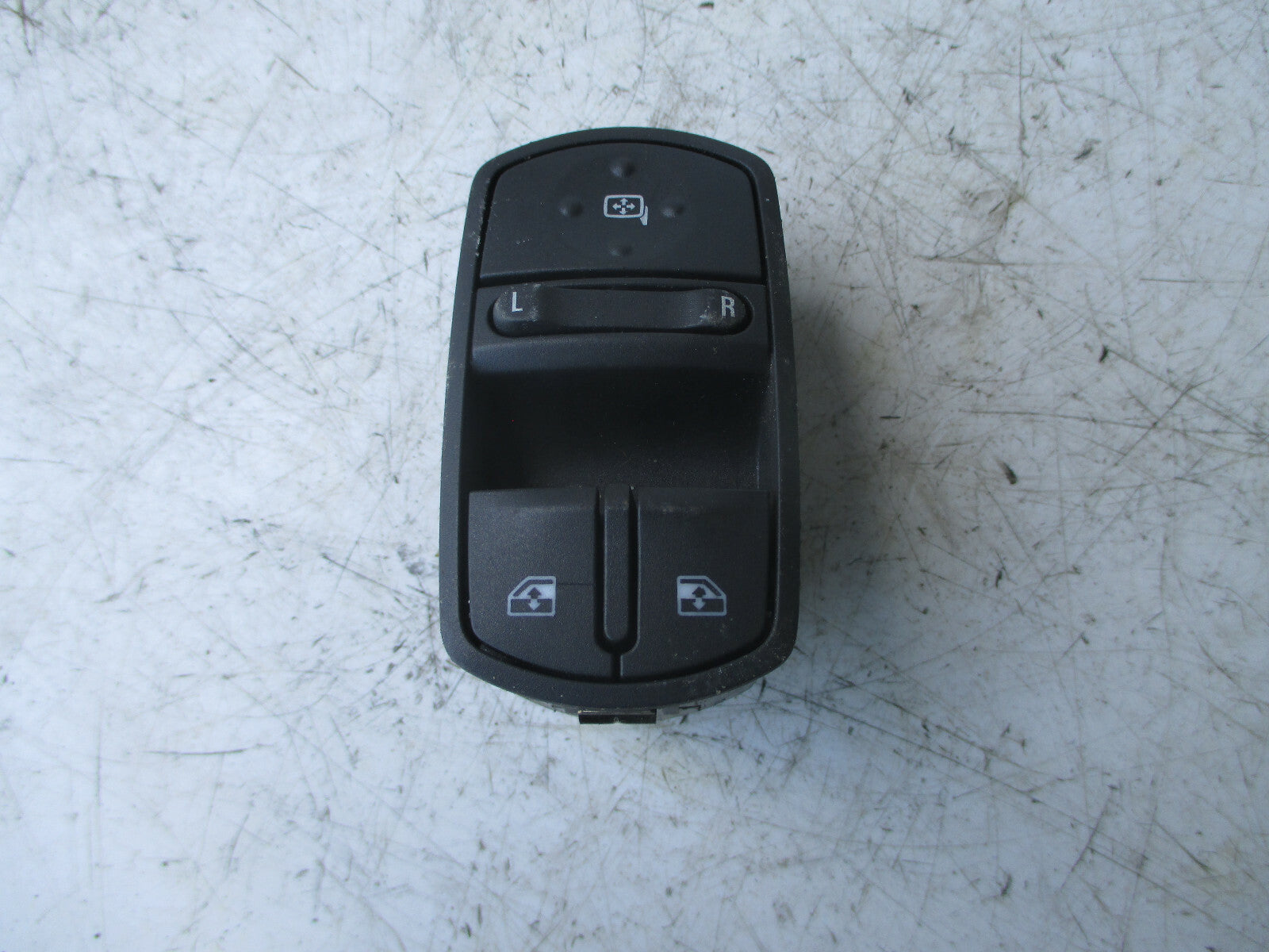 VAUXHALL CORSA D 2011 3 DOOR OS DRIVER SIDE WINDOW MIRROR SWITCH 13258521AA