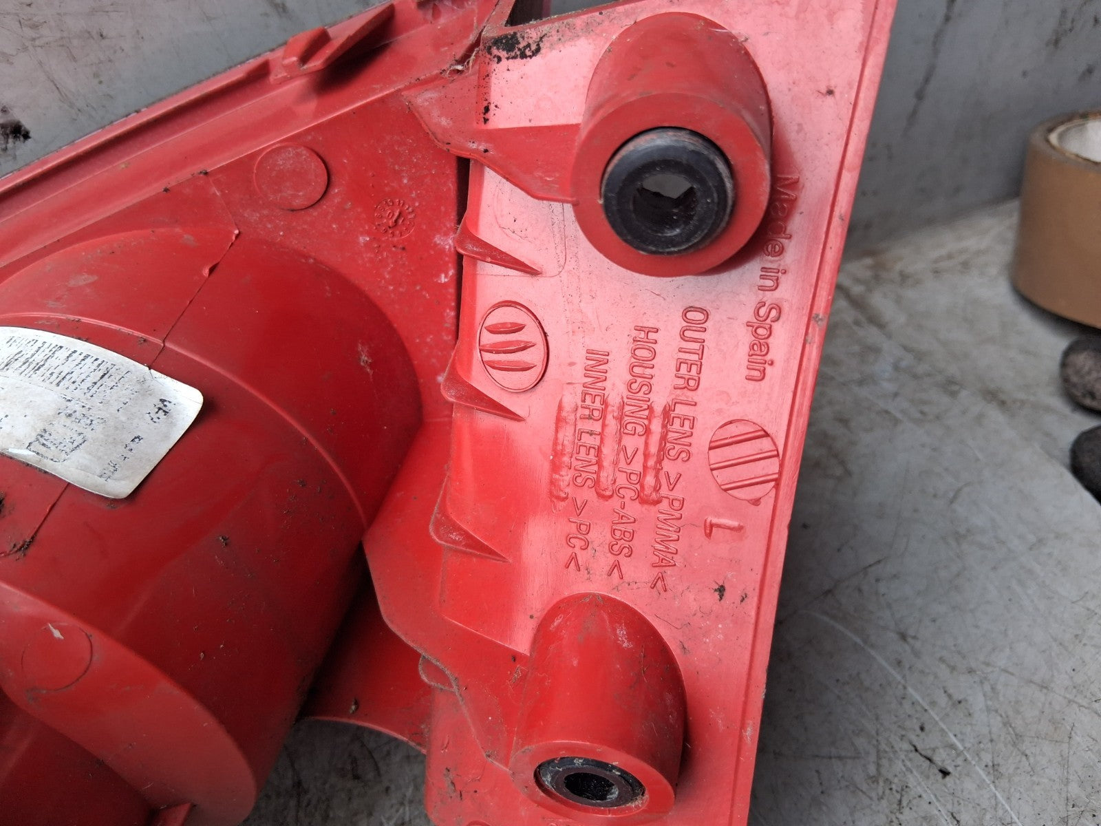 2010 SEAT LEON MK2 FACELIFT NSR PASSENGER SIDE REAR OUTER TAIL LGHT 1P0945095F