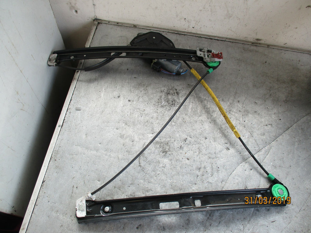 BMW 3 SERIES E46 2005 NSF PASSENGER SIDE FRONT WINDOW REGULATOR MOTOR 2118201842