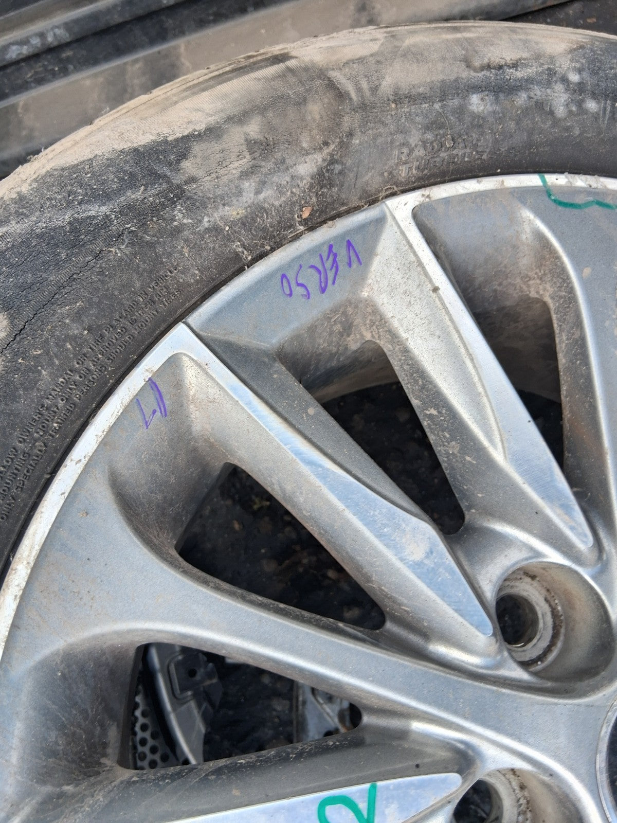 2017 TOYOTA VERSO 16 INCH ALLOY WHEEL WITH TYRE 205/60R16