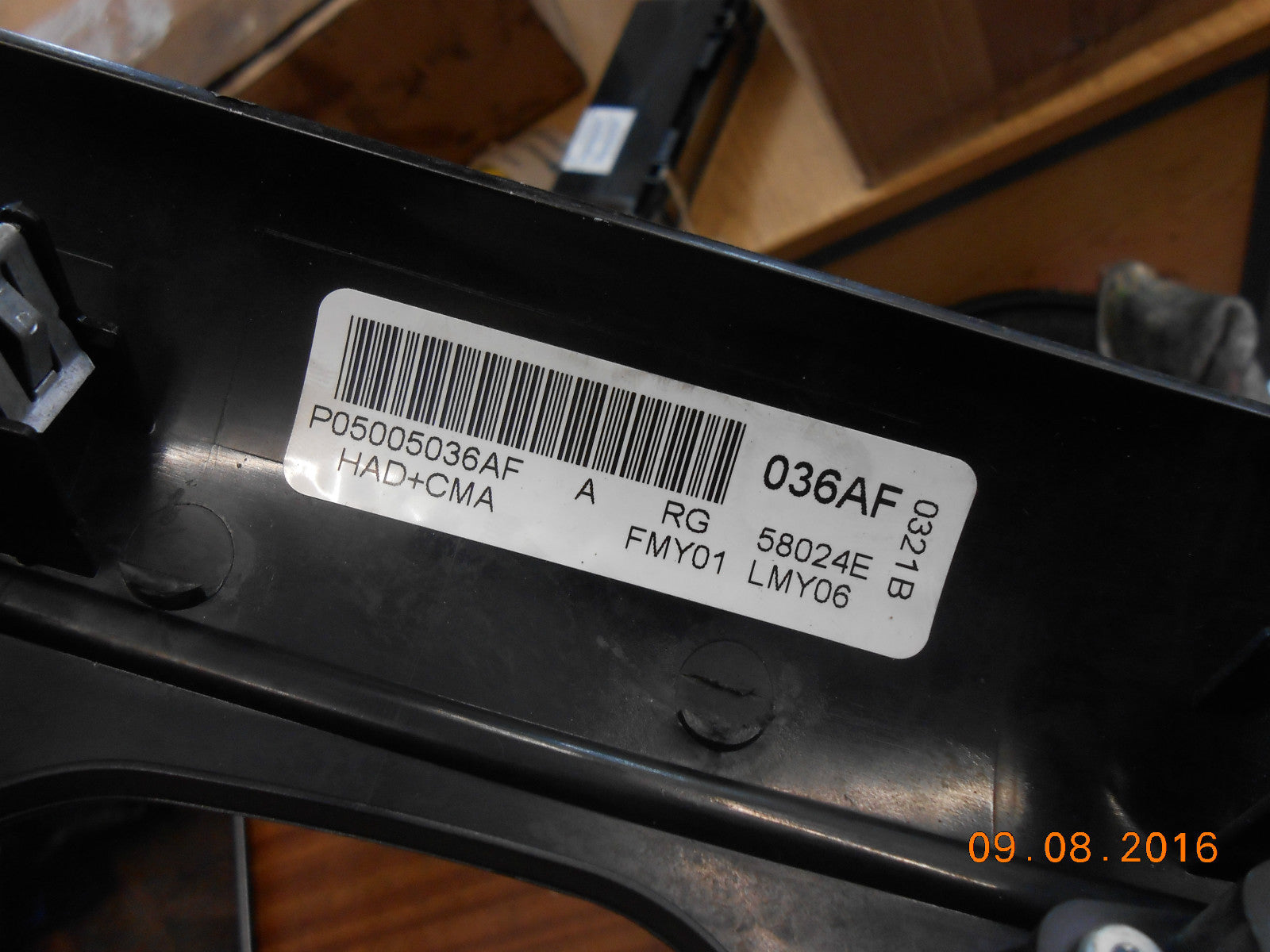 CHRYSLER VOYAGER 2001 HEATER CONTROL AIR VENT SURROUND TRIM PANEL 05009175AA