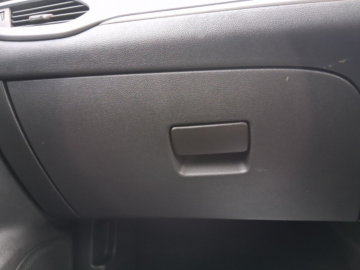 2019 VAUXHALL ASTRA K FRONT DASHBOARD GLOVE BOX STORAGE COMPARTMENT
