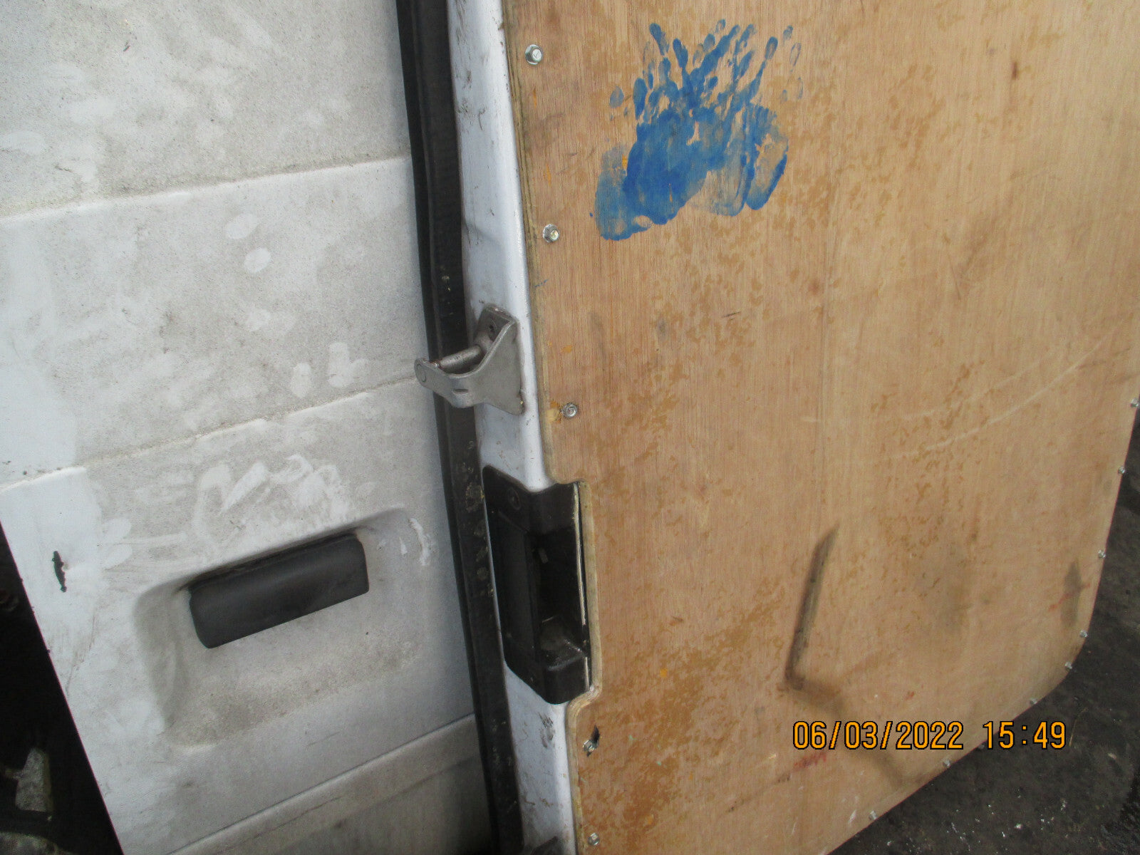 FORD TRANSIT 2009 MK7 NSR REAR PASSENGER SIDE COMPLETE DOOR WHITE