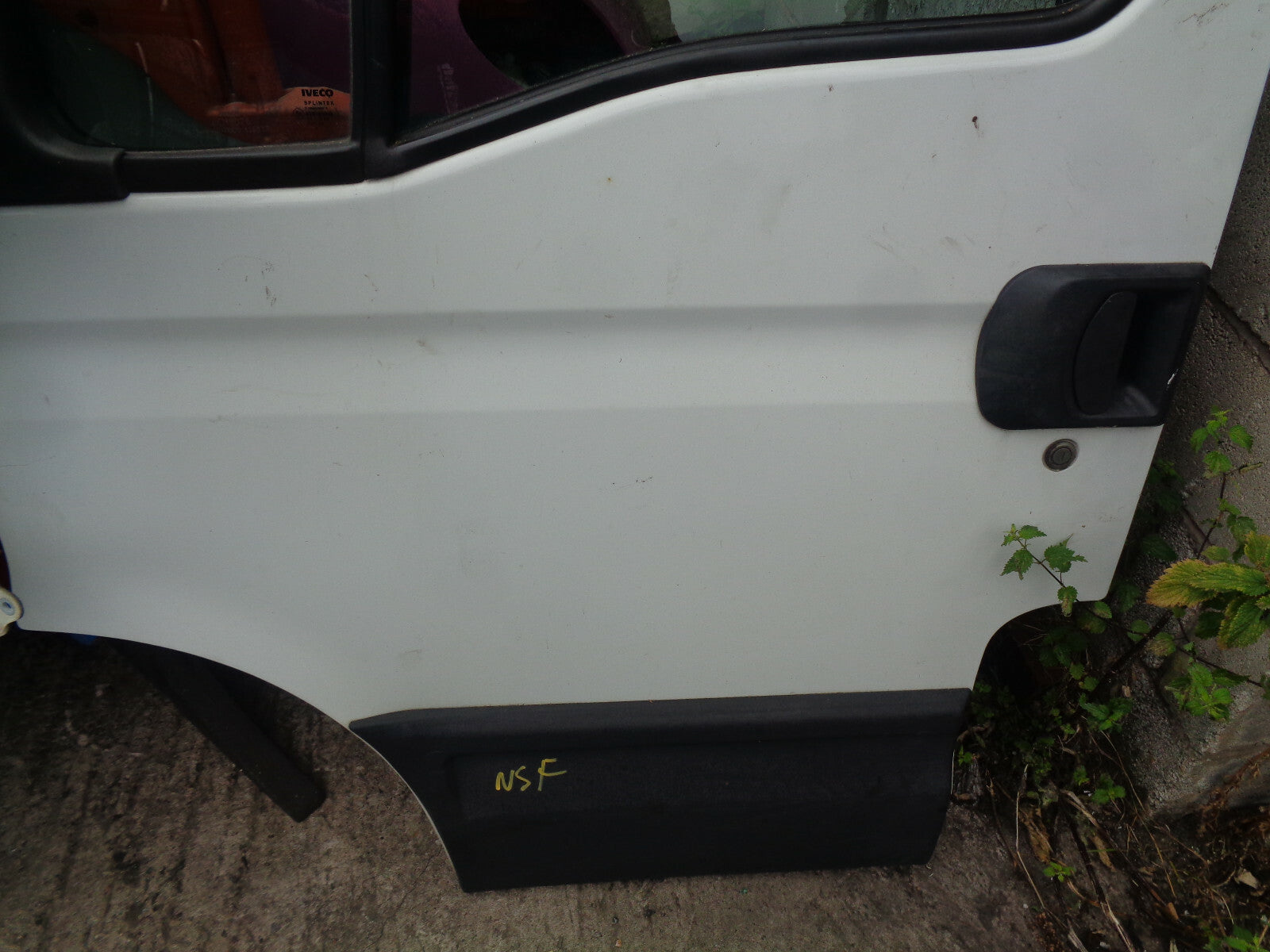 IVECO DAILY MK5 2015 NSF PASSENGER SIDE FRONT COMPLETE DOOR WHITE