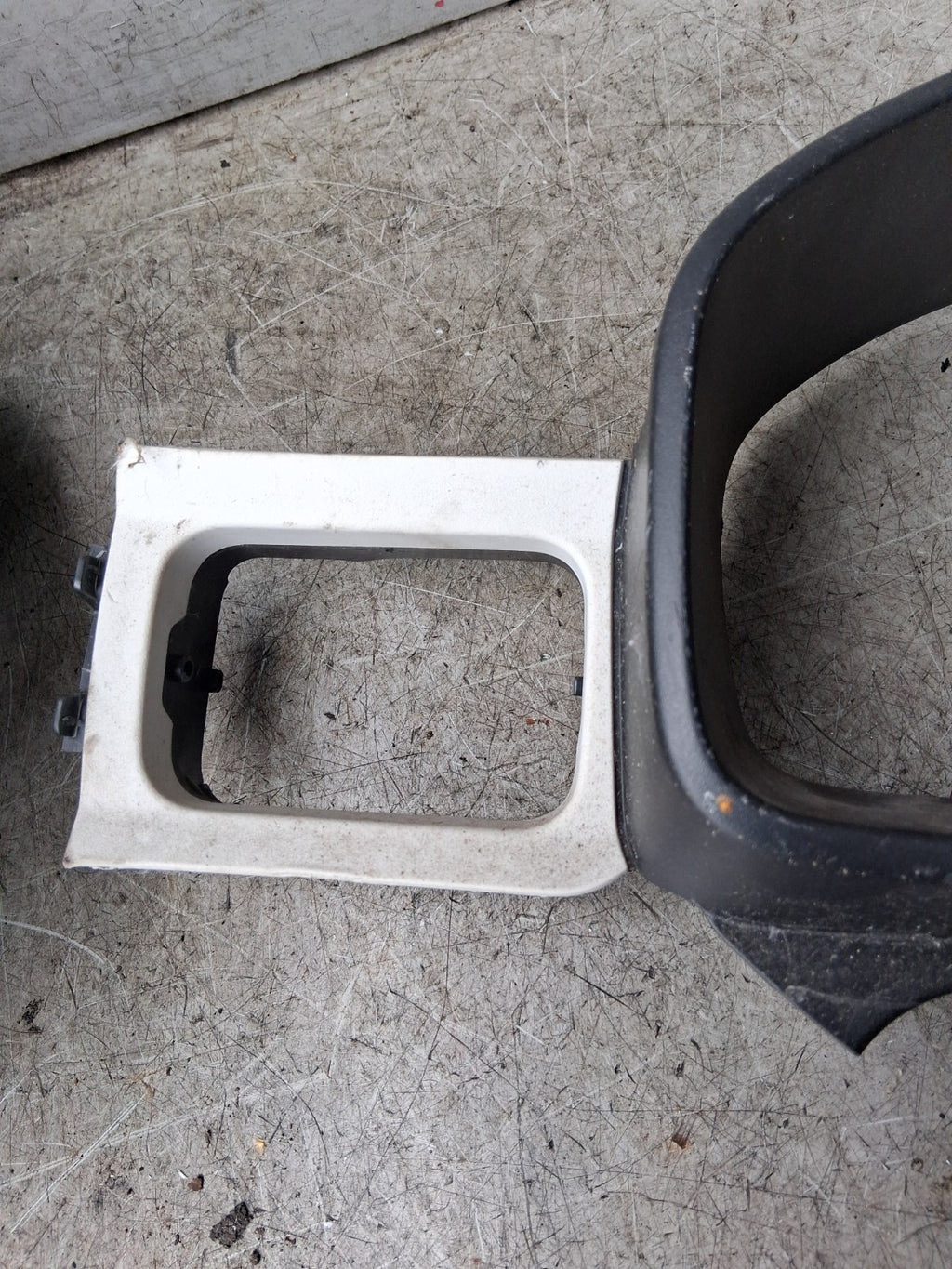 2022 SUZUKI IGNIS INSTRUMENT CLUSTER SPEEDOMETER SURROUND TRIM