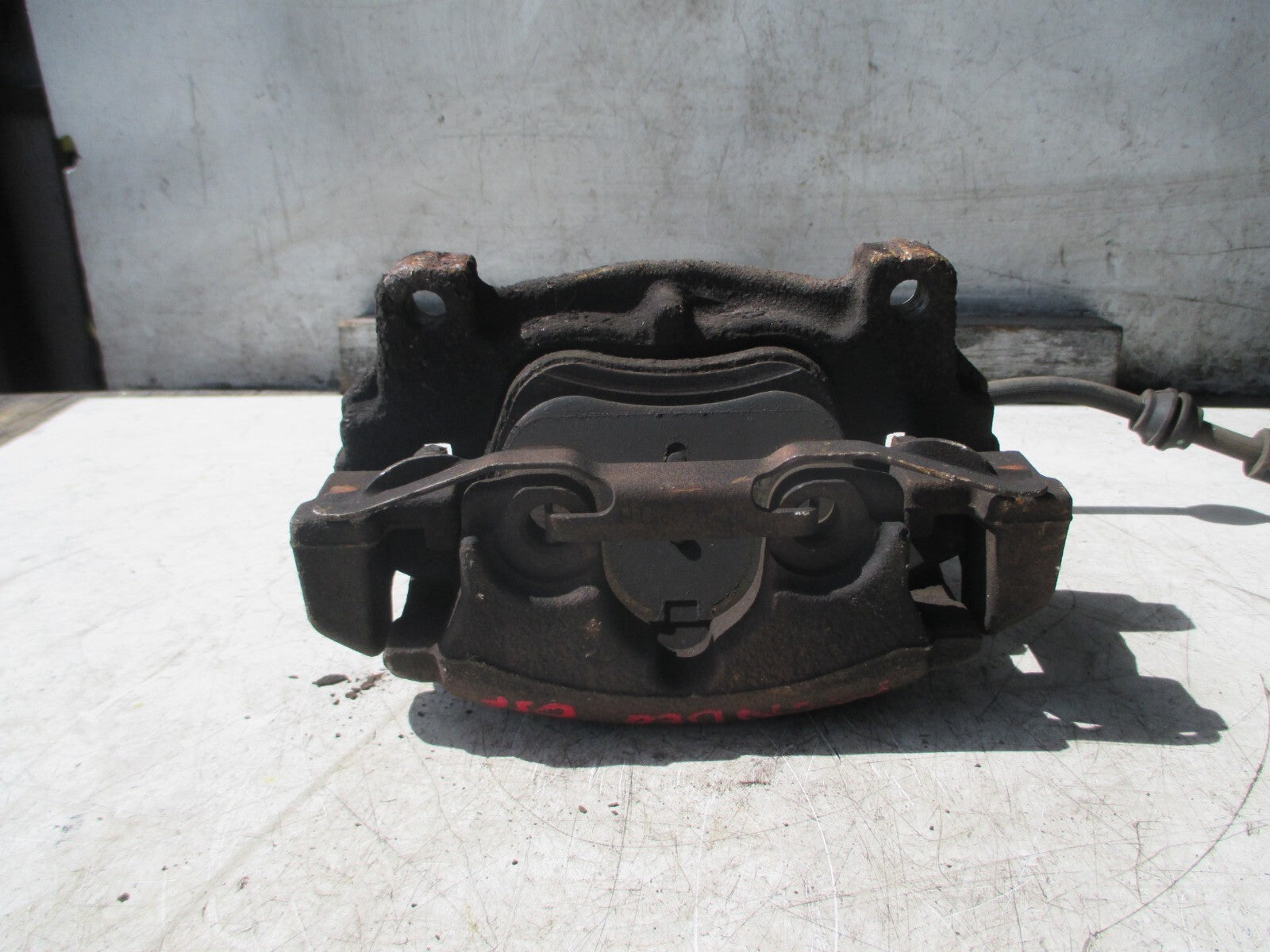 FORD MONDEO 1.8 2010 OSF DRIVER SIDE COMPLETE BRAKE CALIPER