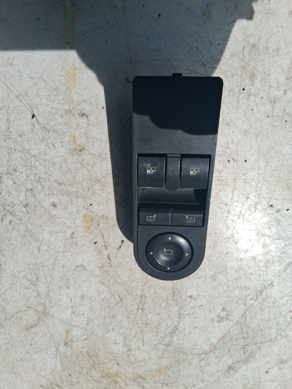 2008 VAUXHALL ZAFIRA B OSF DRIVER SIDE FRONT RIGHT WINDOW SWITCH 13228706