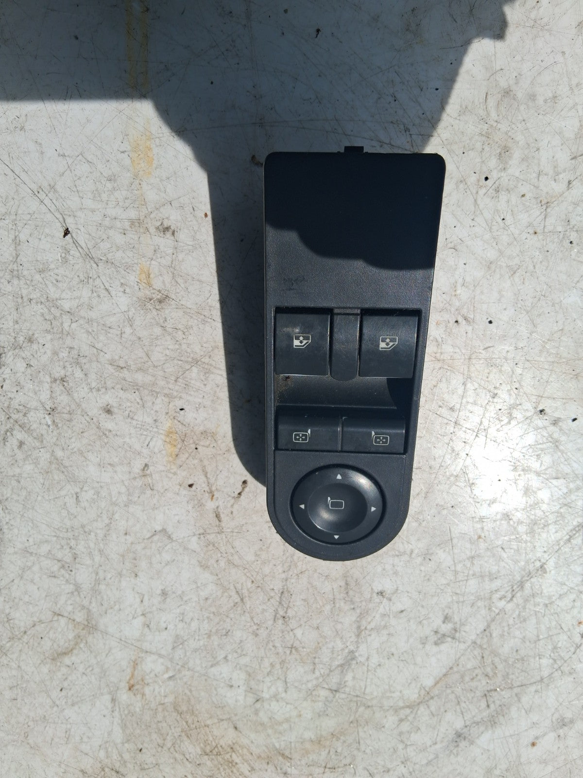 2008 VAUXHALL ZAFIRA B OSF DRIVER SIDE FRONT RIGHT WINDOW SWITCH 13228706