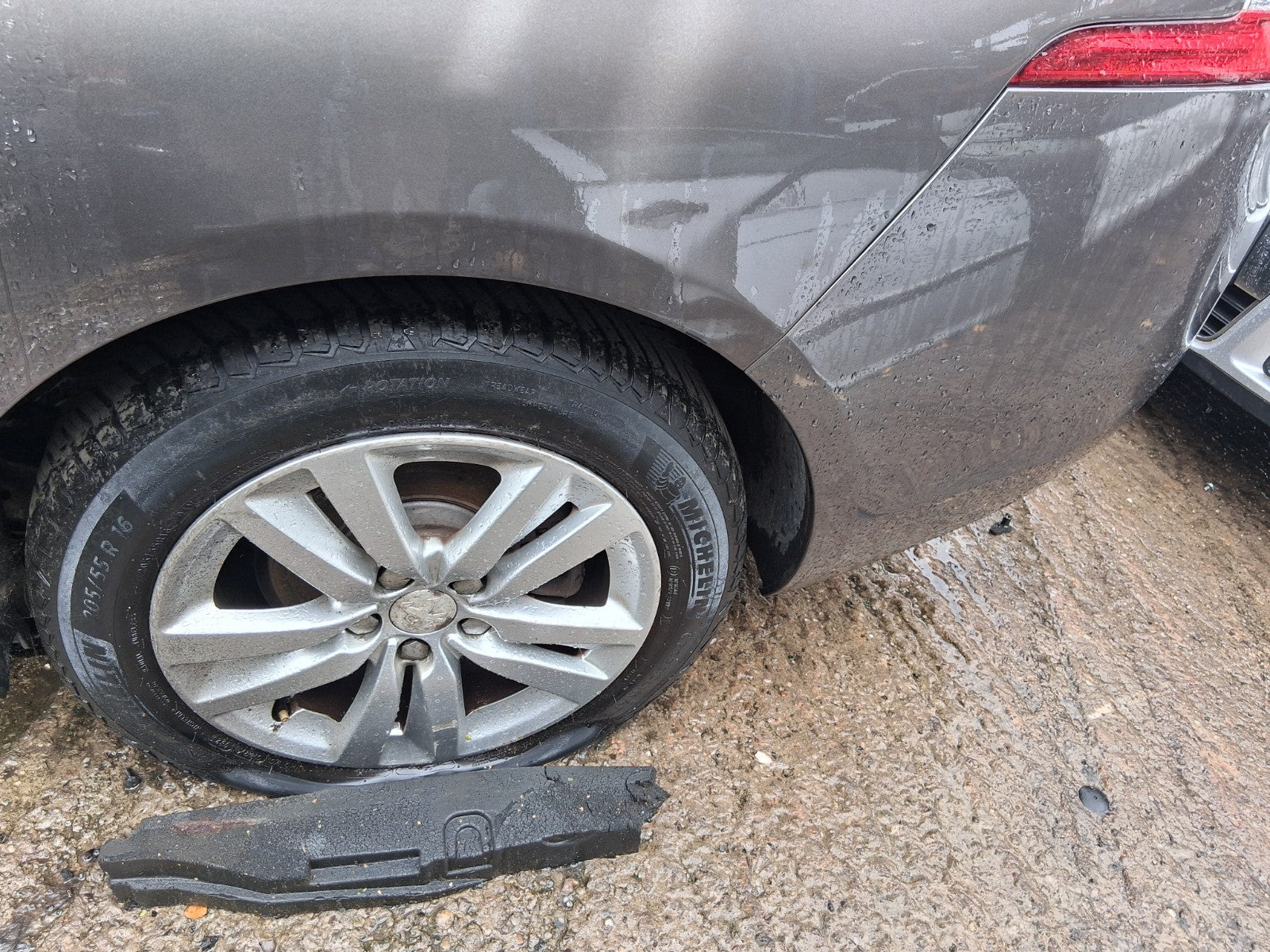 2015 PEUGEOT 308 MK2 ESTATE 16 INCH ALLOY WHEEL WITH TYRE 205/55R16