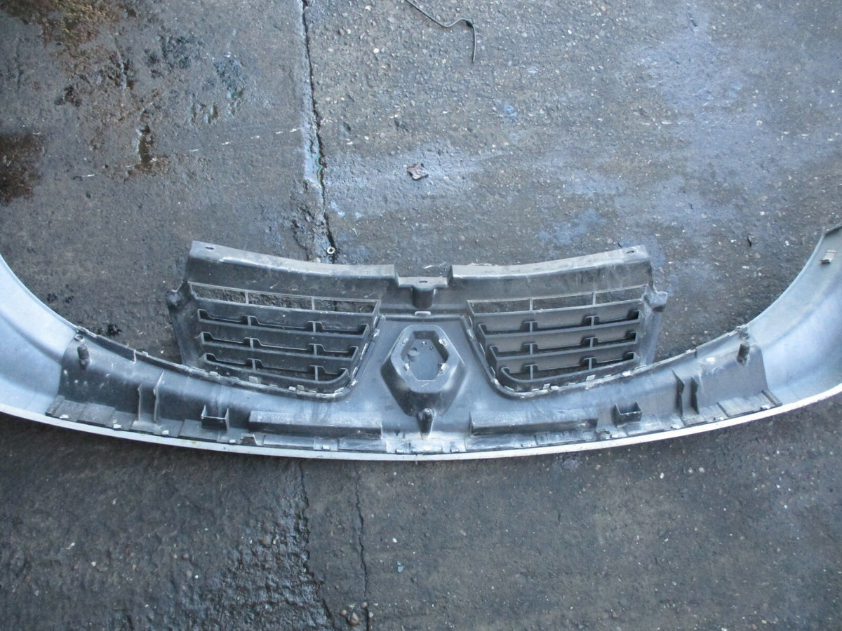 RENAULT TRAFIC MK2 FACELIFT 2014 FRONT BUMPER GRILL TRIM PANEL IN WHITE