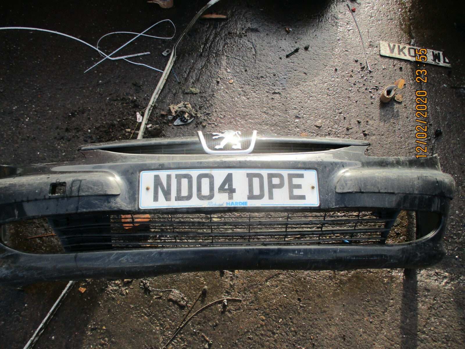 PEUGEOT 607 2004 COMPLETE FRONT PLASTIC BUMPER IN BLACK