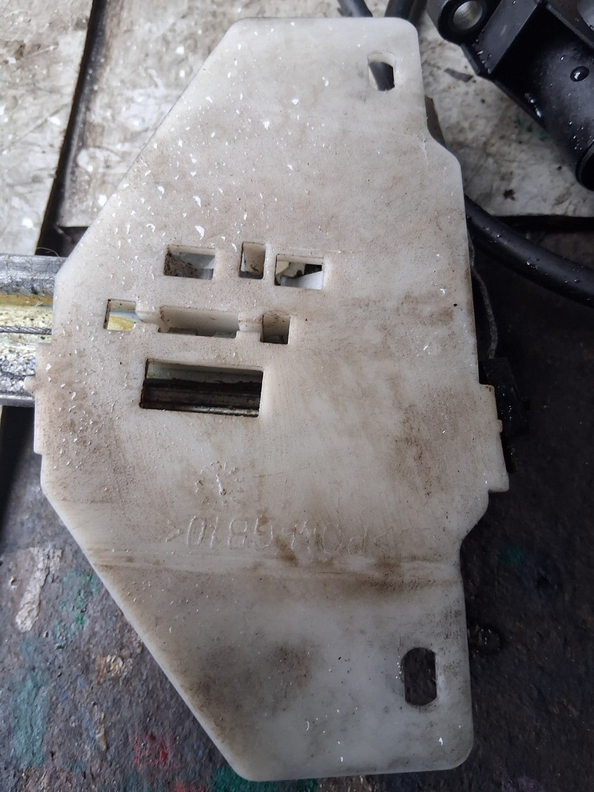 2011 FORD CONNECT NS PASSENGER SIDE FRONT WINDOW REGULATOR 2T14V23201