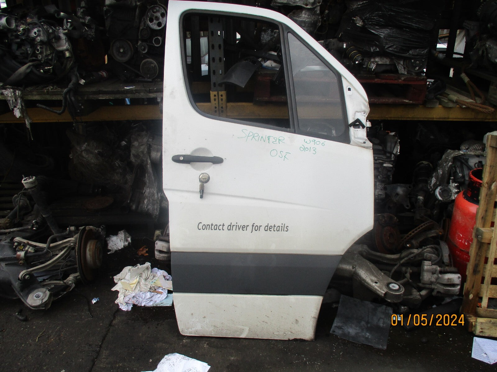 MERCEDES BENZ SPRINTER W906 2013 OSF DRIVER SIDE FRONT COMPLETE DOOR WHITE