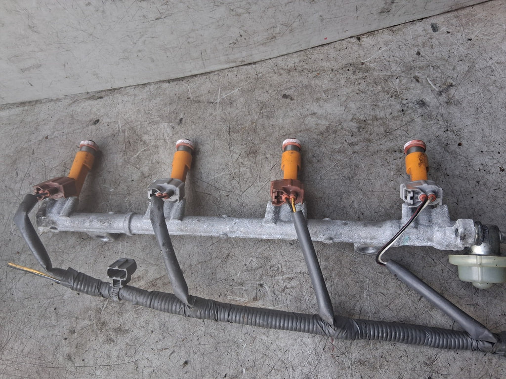 2011 TOYOTA ESTIMA MK3 2.4 PETROL HYBRID FUEL INJECTOR RAIL