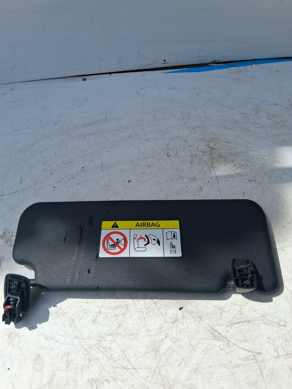 2024 BMW 2 SERIES NSF PASSENGER SIDE SUN VISOR