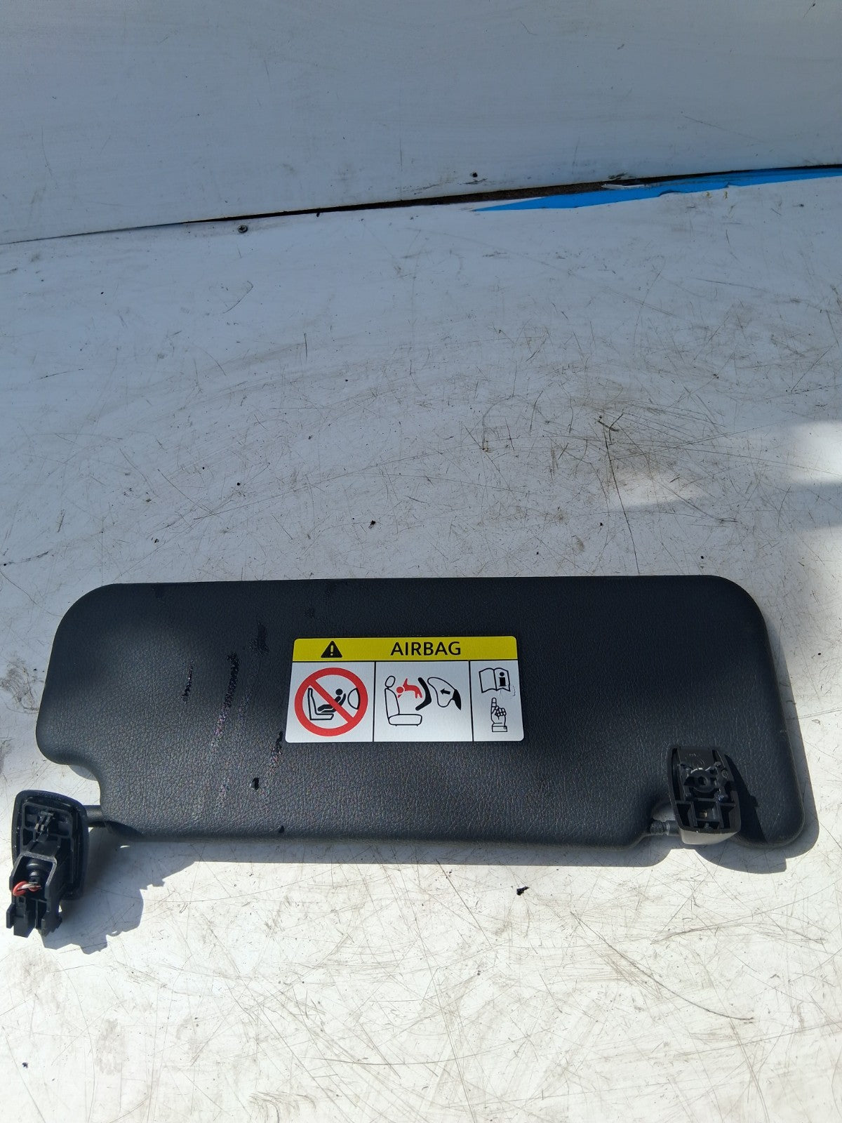 2024 BMW 2 SERIES NSF PASSENGER SIDE SUN VISOR