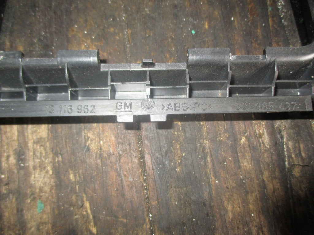 VAUXHALL ASTRA 2008 GEARSTICK SURROUND 13116962