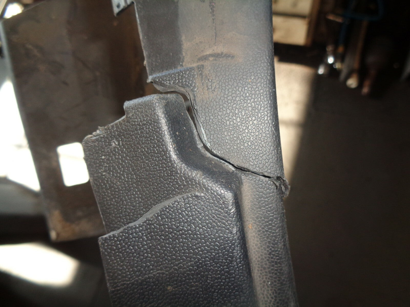 MERCEDES GLA X156 2014 OS DRIVER SIDE SIDE SKIRT PLASTIC BLACK A1566980854