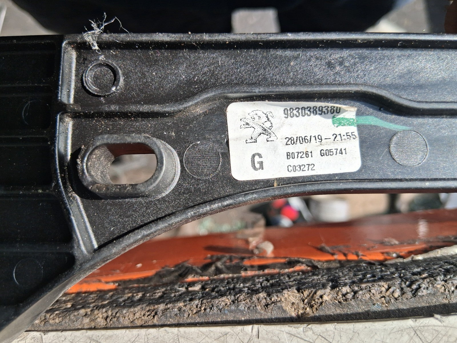 2019 PEUGEOT 5008 MK2 NSF PASSENGER SIDE FRONT WINDOW MOTOR REGULATOR 9830389380