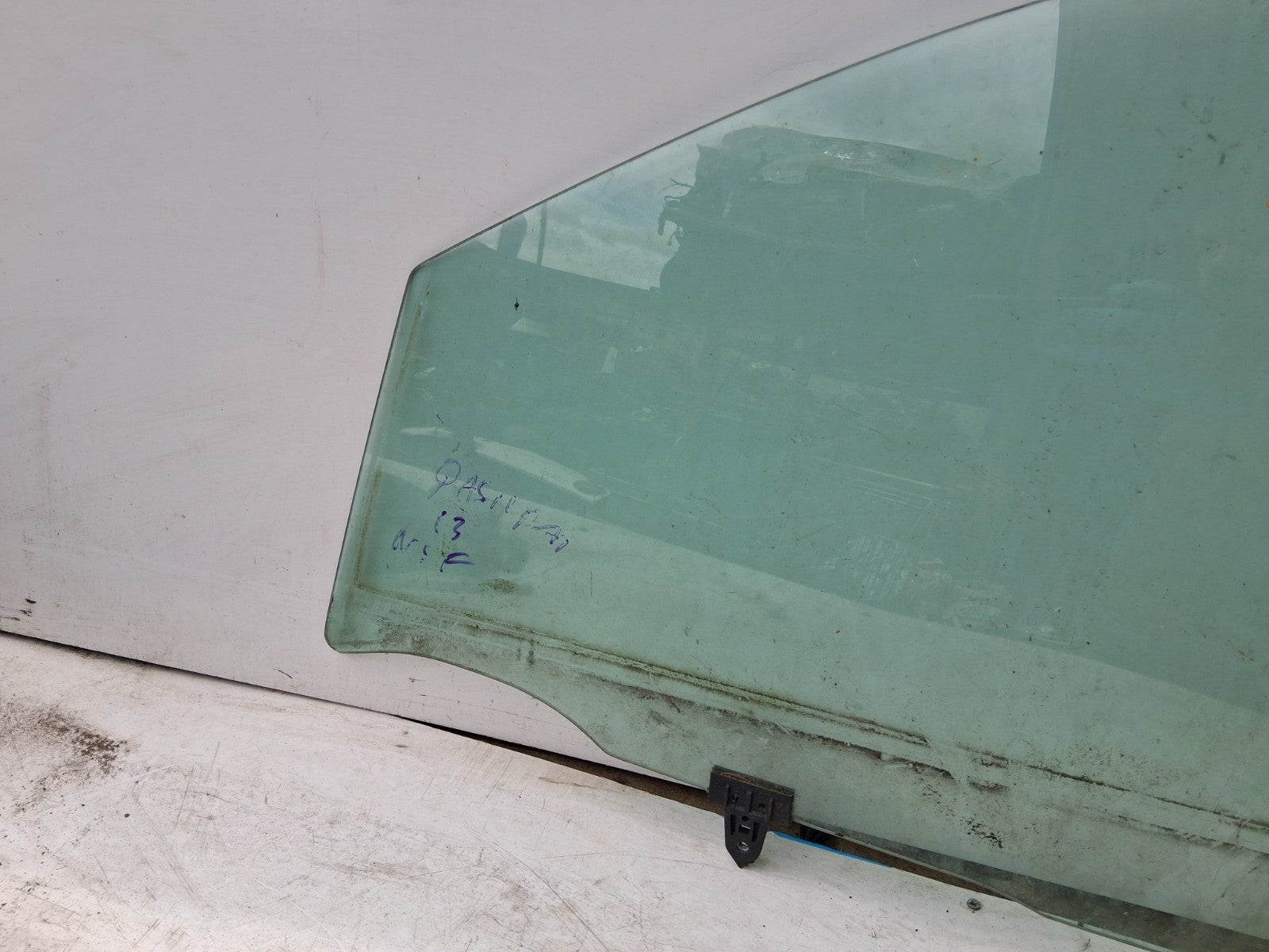2013 NISSAN QASHQAI J10 NSF FRONT PASSENGER SIDE WINDOW GLASS