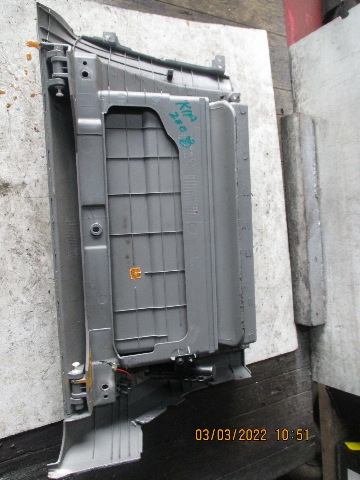KIA SORENTO 2008 GLOVE BOX STORAGE COMPARTMENT 84541-36700