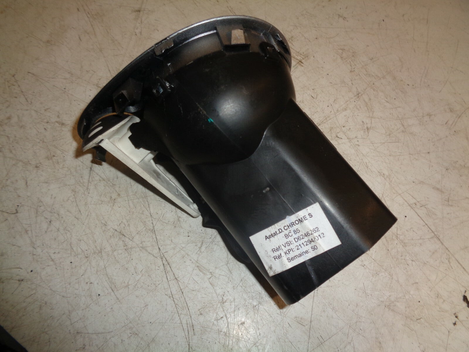 RENAULT CLIO 2006-2009 OSR DRIVER SIDE FRONT CENTRE  AIR VENT 211294