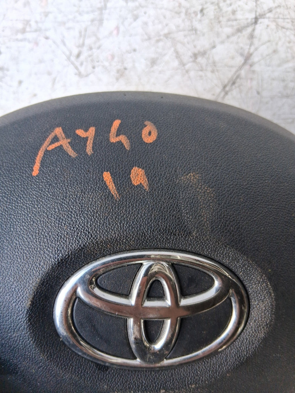 2019 TOYOTA AYGO MK2 BLACK SRS STEERING WHEEL AIR BAG ASSEMBLY TG09A01001