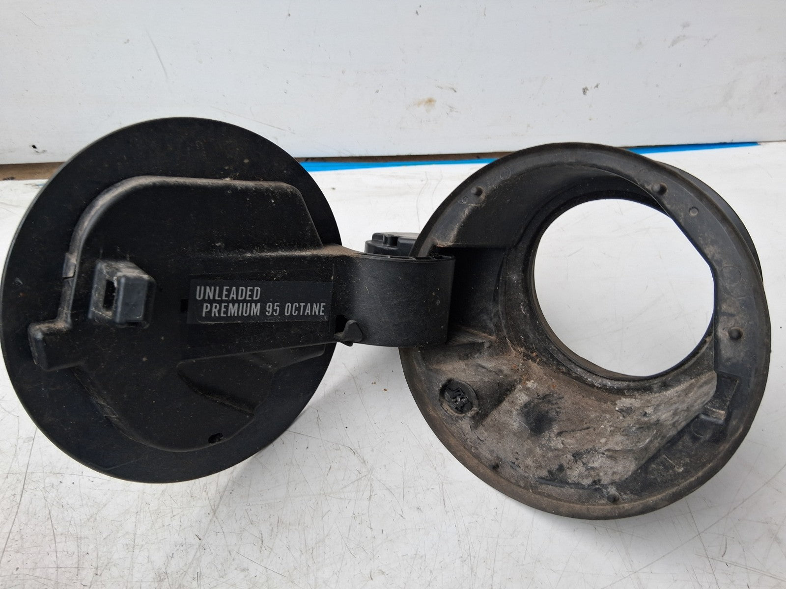 NISSAN MICRA K14 2017 FUEL FILLER FLAP GREY