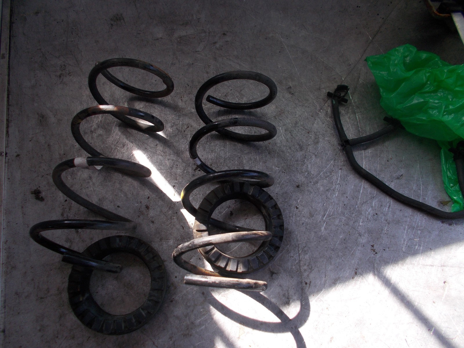 AUDI A6 C5 2003 REAR SPRING SUSPENSION BROWN YELLOW BROWN 2 BROWN 1 YELLOW