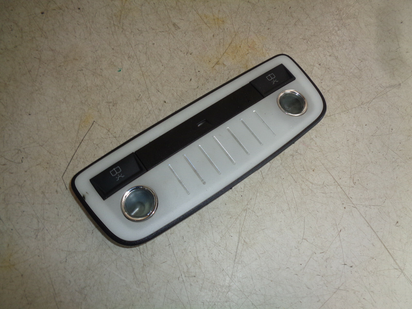 MERCEDES BENZ E CLASS W212 INTERIOR ROOF READING LIGHT