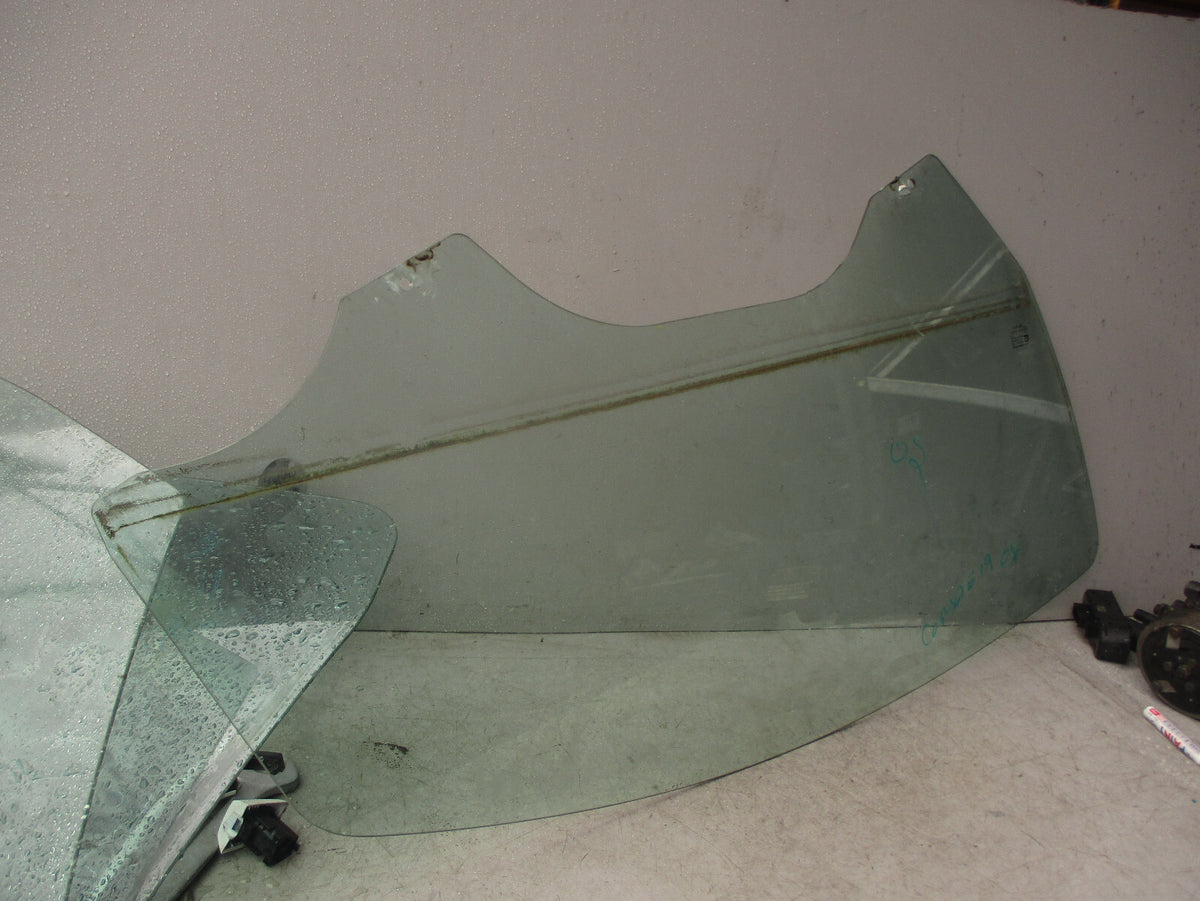 2019 VAUXHALL CORSA E OSF DRIVER SIDE FRONT RIGHT WINDOW DROP GLASS 43R000479