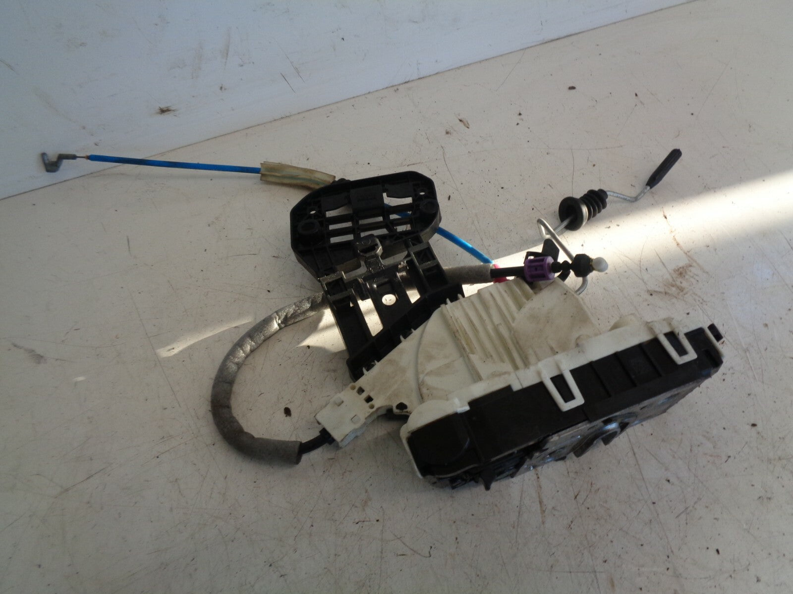 MERCEDES BENZ A180 A CLASS 2017 W176 NSR PASSENGER REAR DOOR LOCK A2040085999
