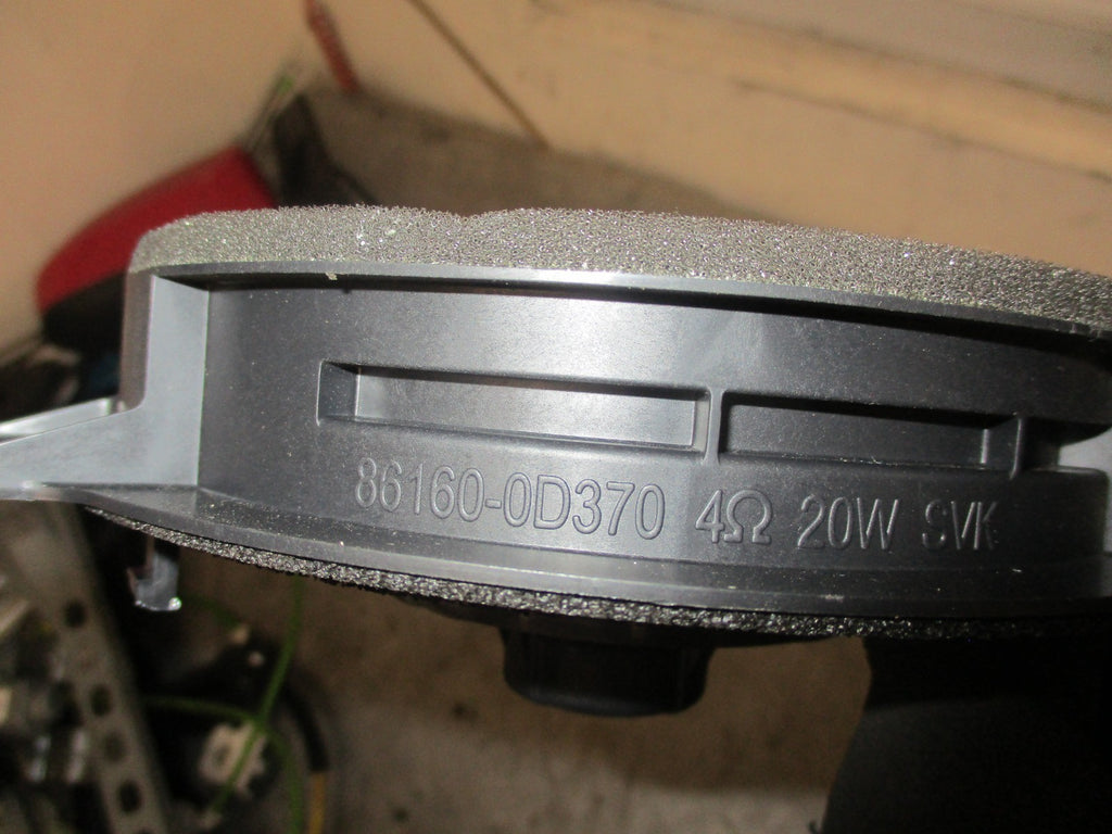 TOYOTA AYGO AB40 MK2 OSF DRIVER SIDE FRONT DOOR SPEAKER 861600D370