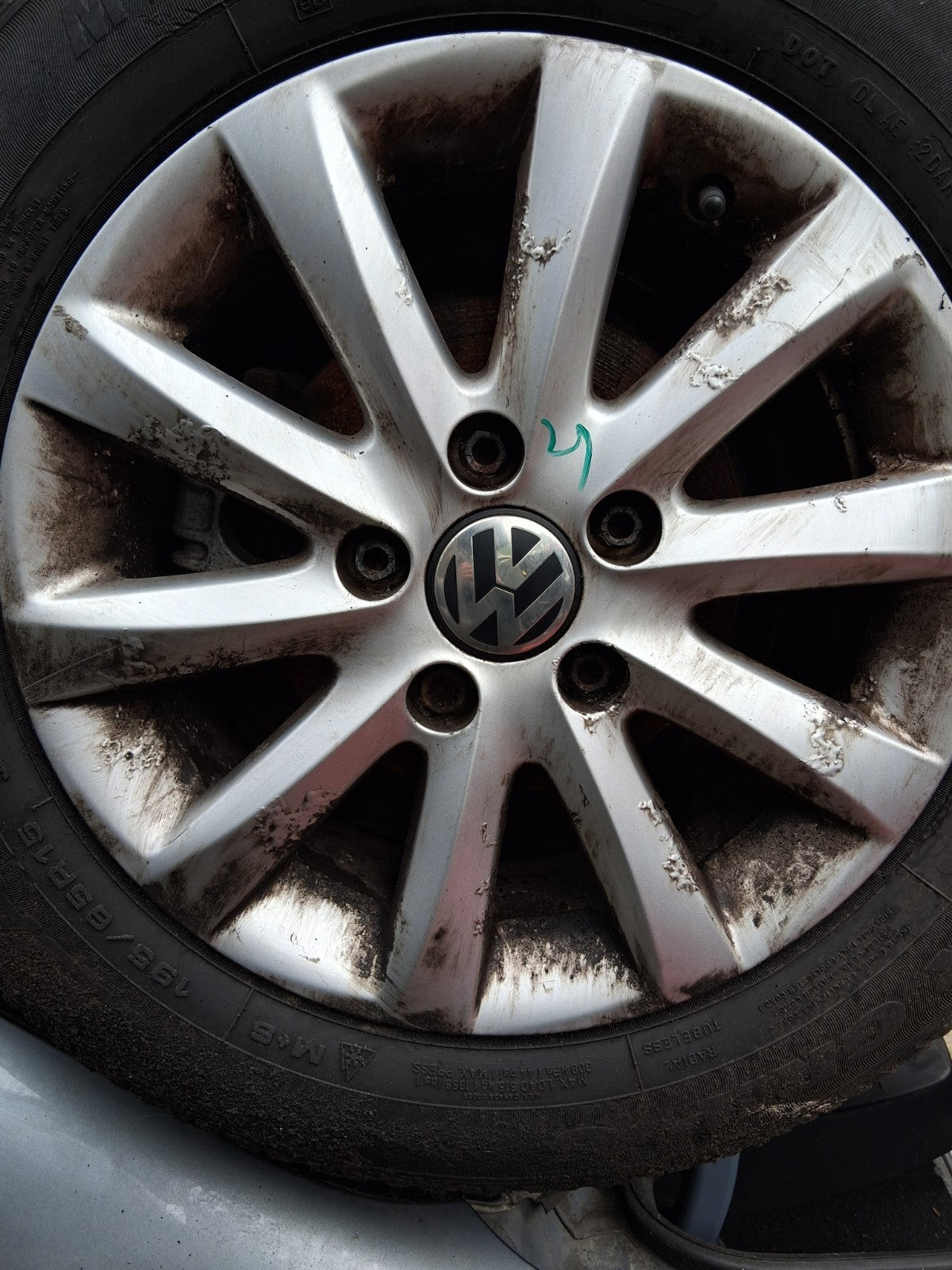 2007 VW VOLKSWAGEN GOLF MK5 15 INCH ALLOY WHEEL WITH TRYE 195/65R15
