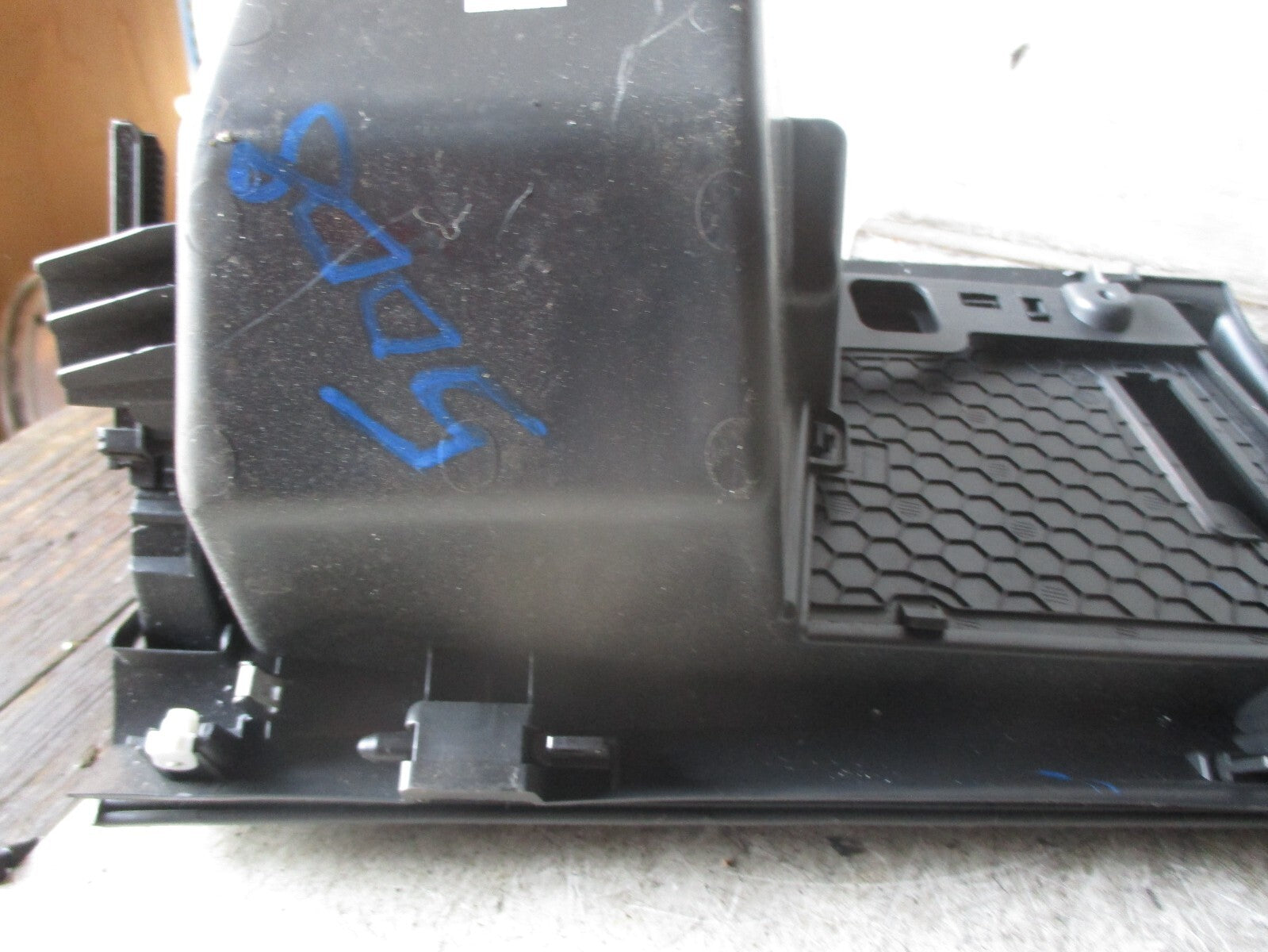 PEUGEOT 5008 2013 GLOVE BOX COMPARTMENT 9688396277