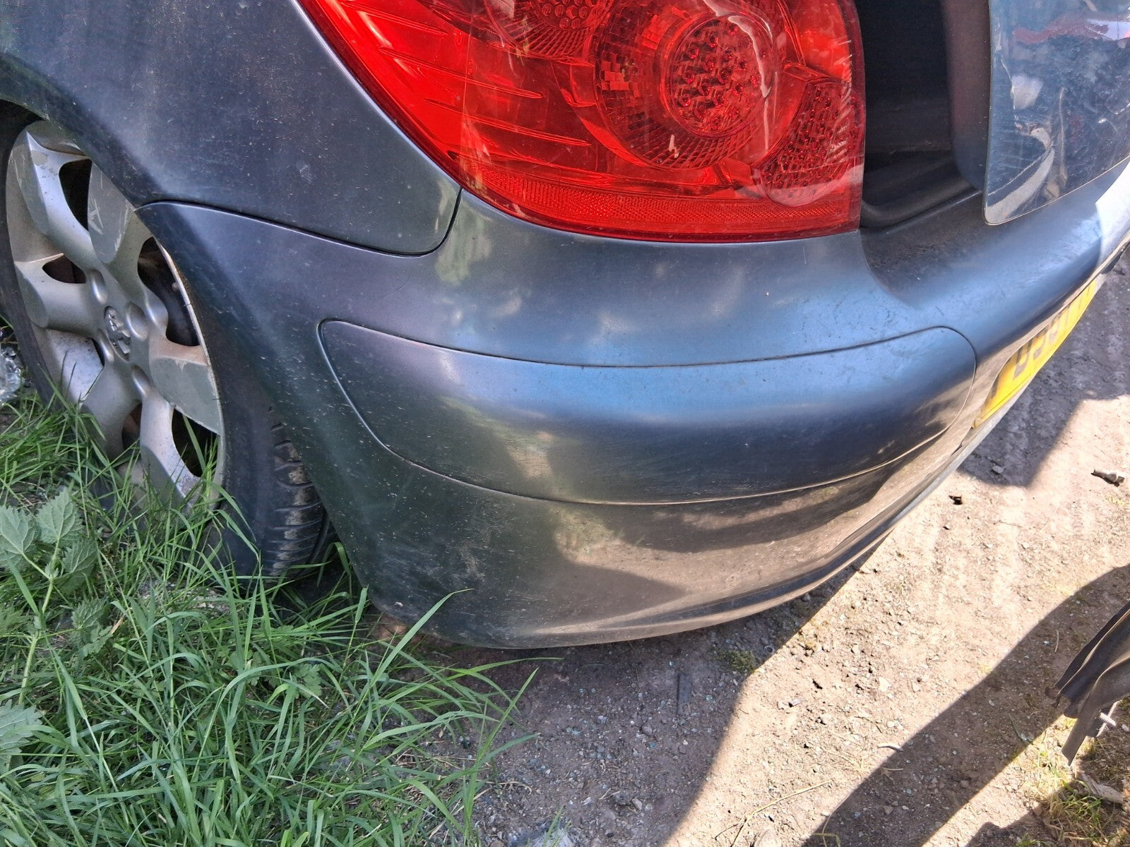 2006 PEUGEOT 307 REAR COMPLETE BUMPER IRON GREY METALLIC EZWD