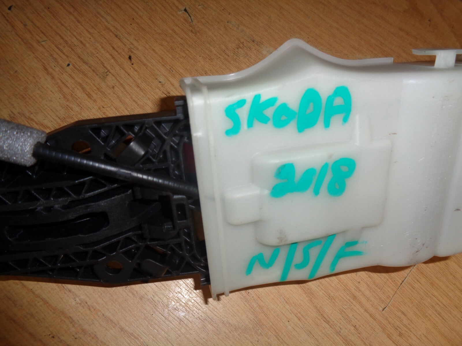 SKODA FABIA 2018 MK3 NJ NSF PASSENGER SIDE FRONT LOCK MECHANISM 45830180