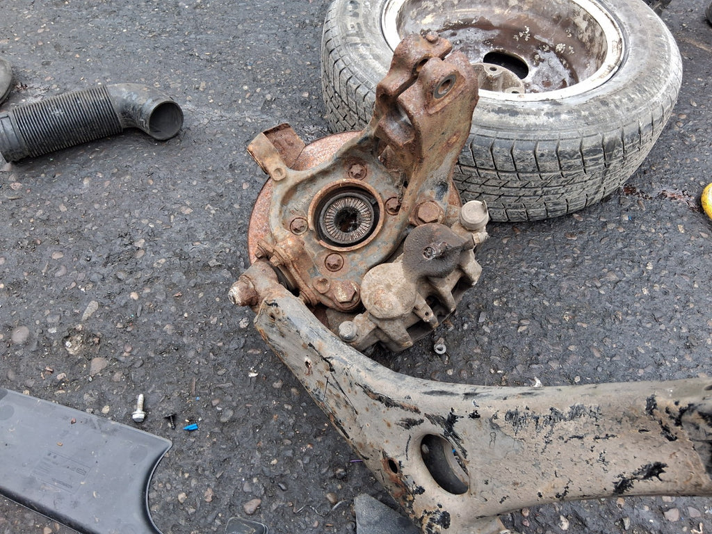 2021 MERCEDES BENZ SPRINTER W907 NSF PASSENGER FRONT LEFT WISHBONE HUB